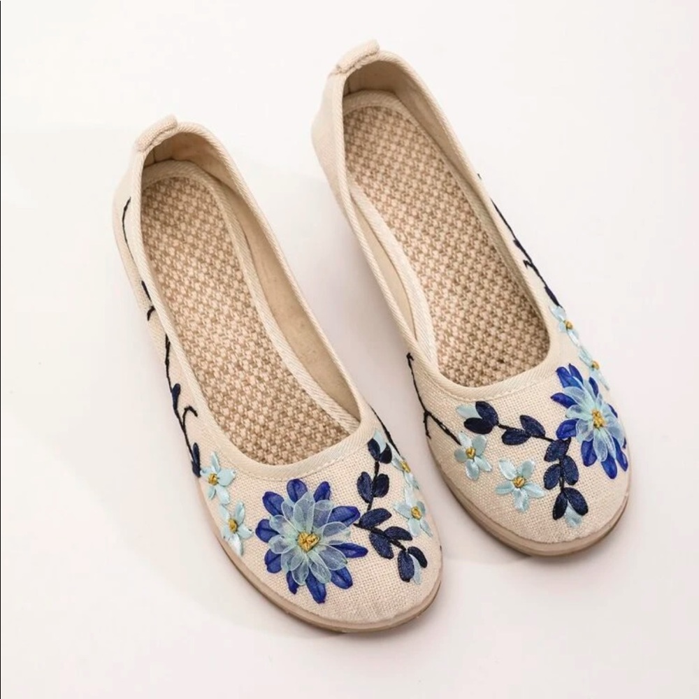 Linen embroidered flowers wedges
